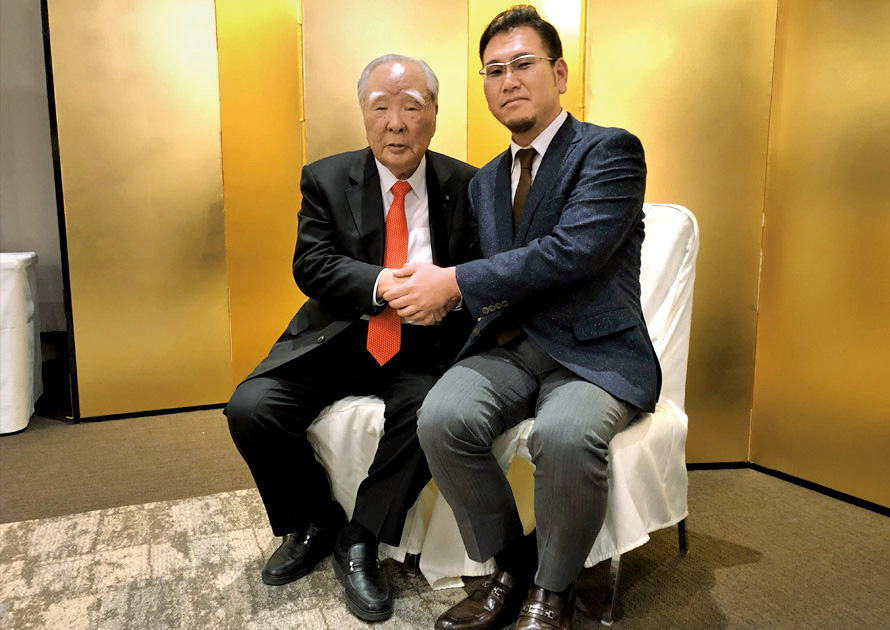 鈴木修会長、薬袋社長