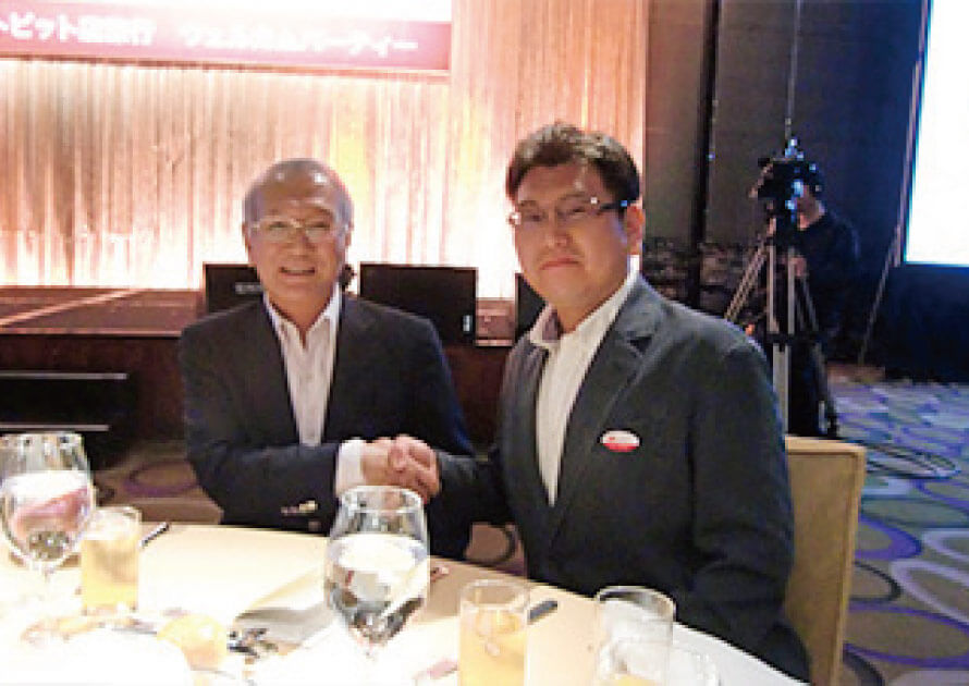 伊奈会長、薬袋社長